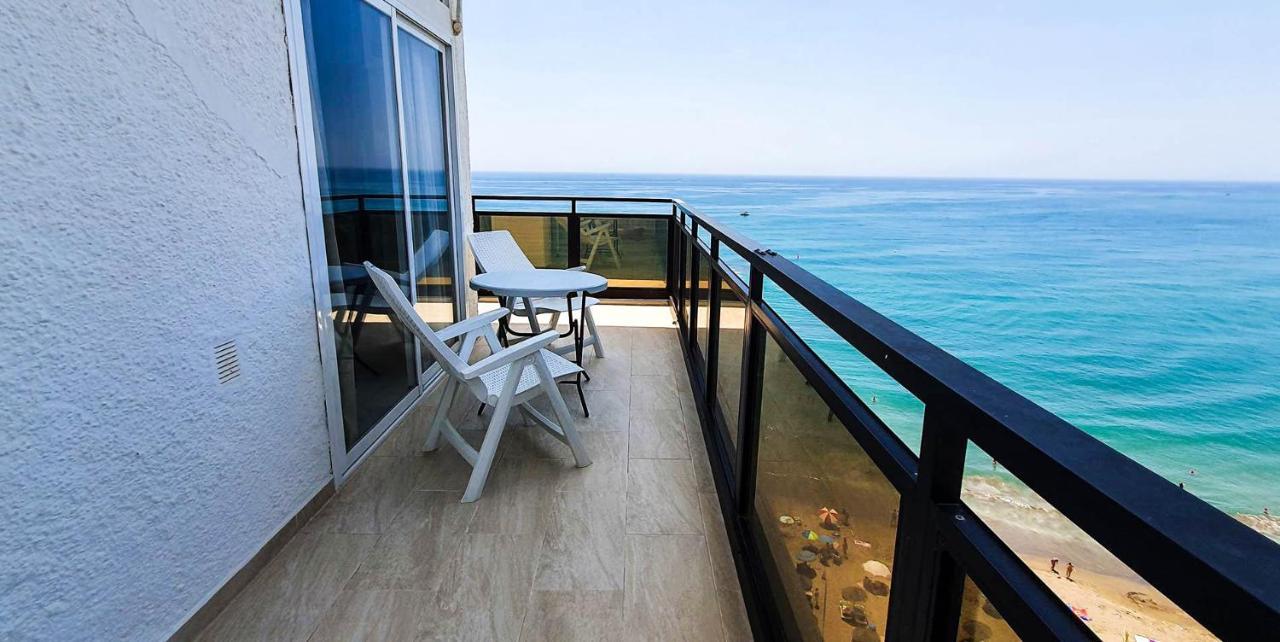 Apartamento Skol 715. Spectacular Corner Duplex In